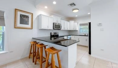 COASTAL ESCAPE WATERFRONT TOWNHOUSE