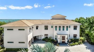 CHIARO DI LUNA, A LUXURY OCEAN FRONT ESTATE IN VISTA DEL MAR