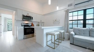 1BED CONDO WEST BAY SIENA GARDENS