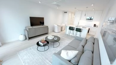 BEACHFRONT CONDO ISLAND PINE VILLAS