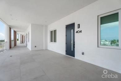 AURA PENTHOUSE #404