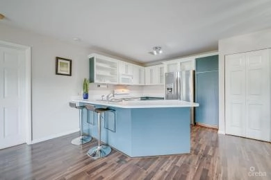 SUNRISE POOL VIEW END UNIT GROUND FLOOR