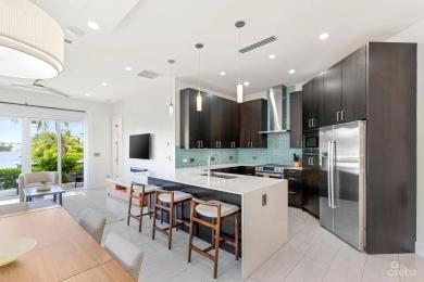 CYPRESS POINTE NORTH 101 - CANAL FRONT CRYSTAL HARBOUR