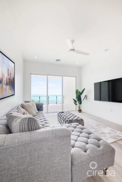 AURA #305 OCEANFRONT