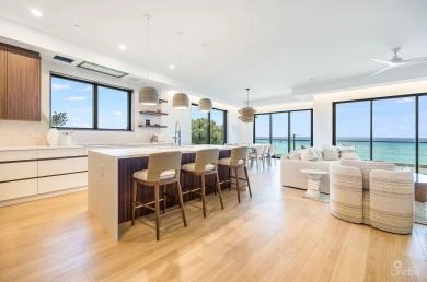THE SANDS #2 | BOUTIQUE BEACHFRONT LIVING ON BOGGY SANDS ROAD